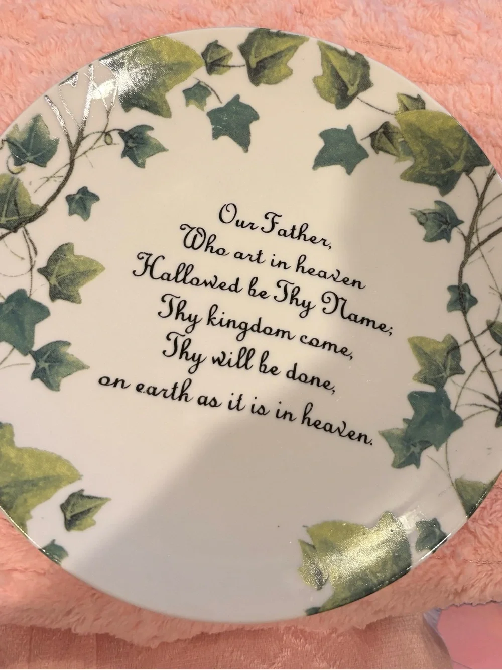 Ivy Script Decorative Plate with Prayer - White & Green